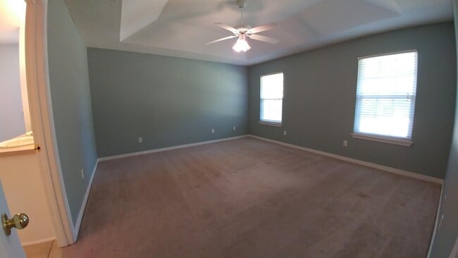 Building Photo - 6568 Fern St