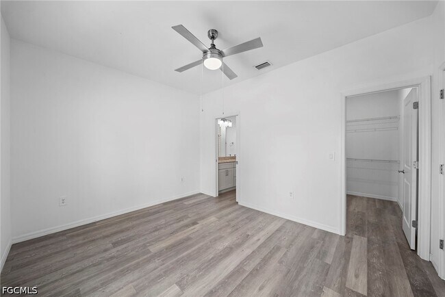 Building Photo - 4716 29th St SW