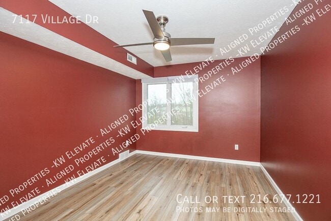 Building Photo - 7117 Village Dr