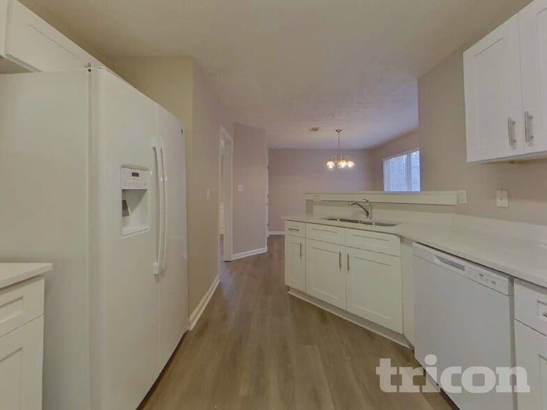 Building Photo - 2255 Hamilton Parc Ln