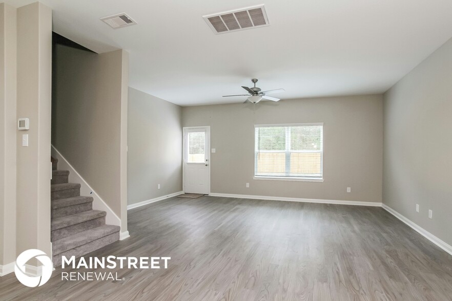 Building Photo - 27068 Leonardo Dr