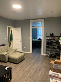 Building Photo - 903 E Cason st