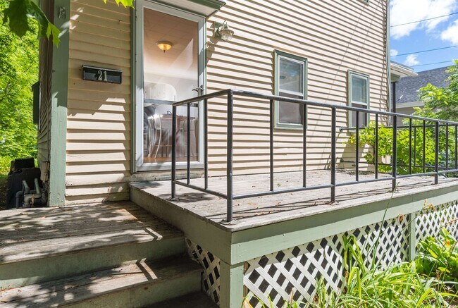 Building Photo - 21 Folsom St