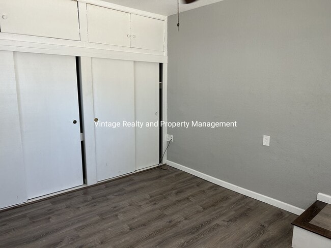 Building Photo - New On The Rental Market This Nice Single Story 3 Bedroom Home!!!