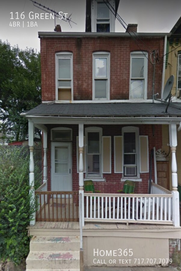 Large Townhome with Fenced in Backyard 116 Green St Lancaster PA