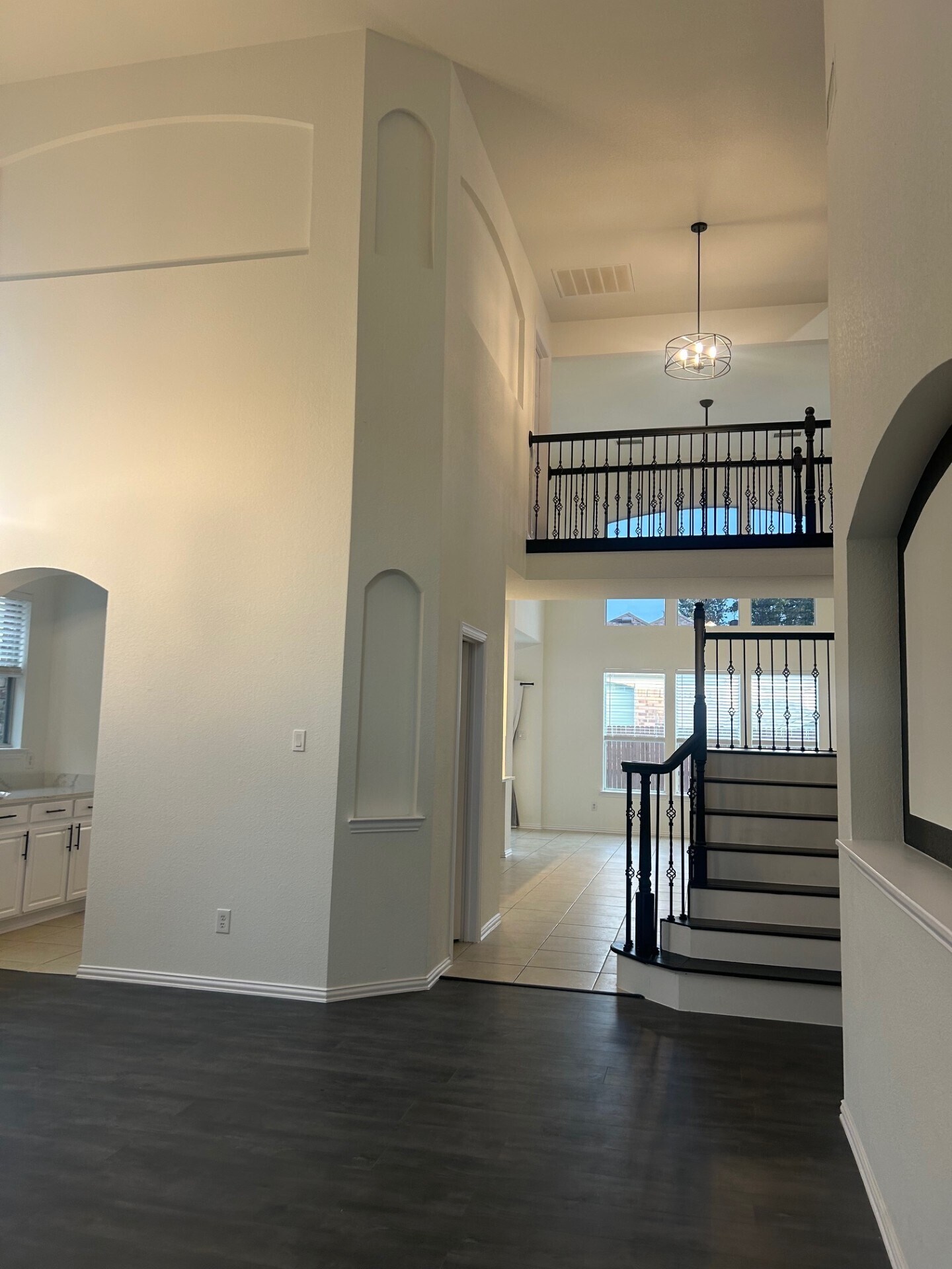 Building Photo - 412 Cypress Hill Dr