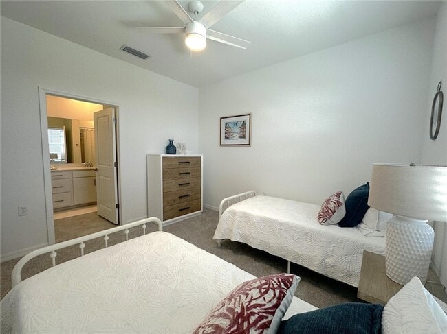 Building Photo - 14201 Heritage Landing Blvd