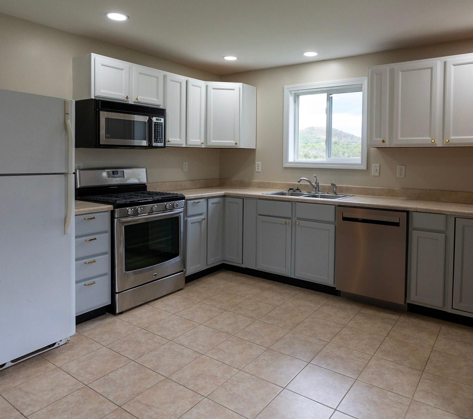 Building Photo - 101 Rocky Dunn Rd