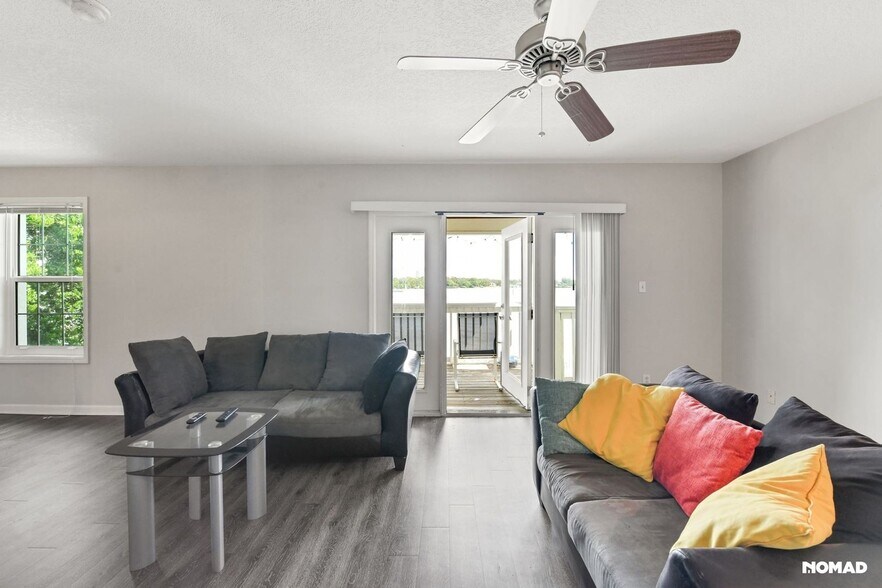 Building Photo - 219 Pompano Dr SE