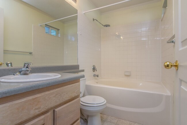 Building Photo - 5 Bedroom Home in Herriman; 2700 sq ft; Open Floor Plan