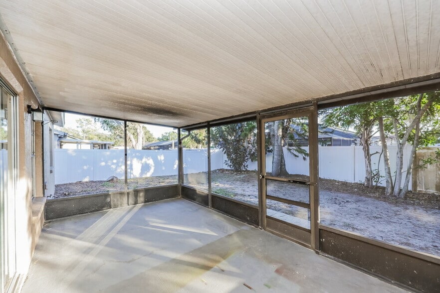 Building Photo - 11337 Blackbark Dr