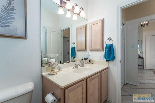 Building Photo - 29 Torrey Pines Dr