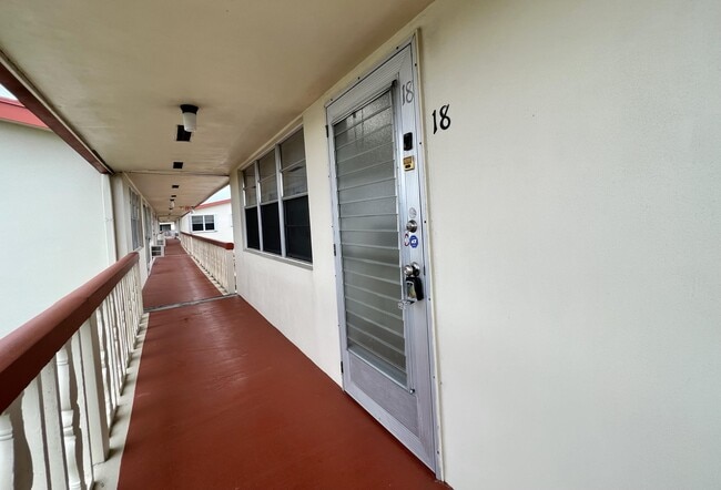 Building Photo - 18 Andover A