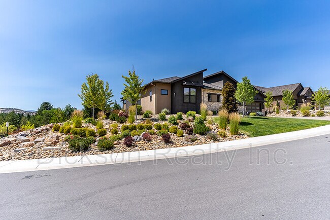 Building Photo - 4001 Whispering Pine Loop