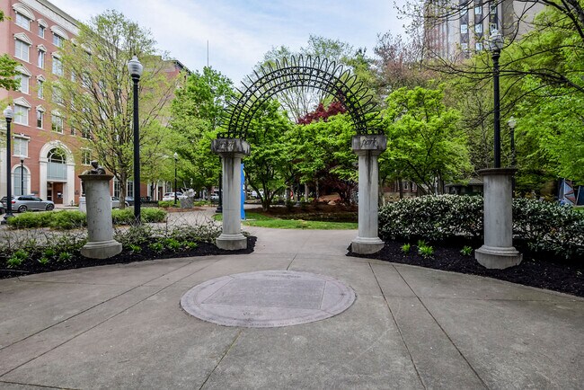 Building Photo - 531 S Gay St