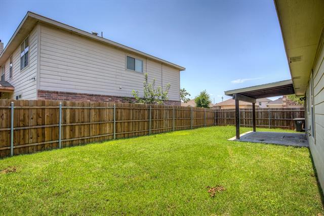 Building Photo - 7000 Sylvan Meadows Dr