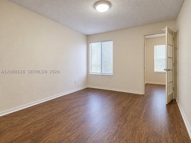 Building Photo - 12620 Vista Isles Dr