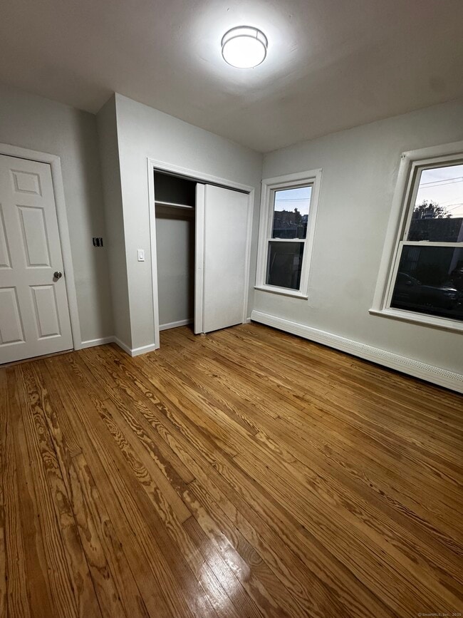 Building Photo - 315 Garfield Ave