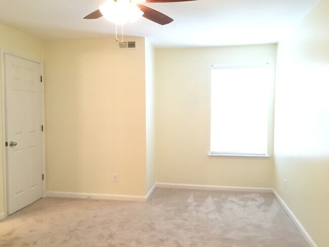 Building Photo - Rivermont Village Condominiums