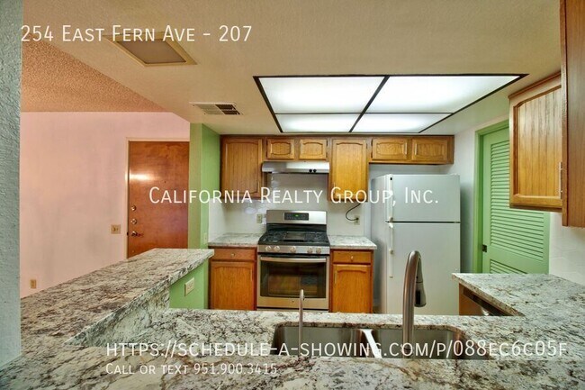 Building Photo - 254 E Fern Ave