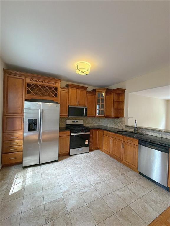 Building Photo - 4012 Howell Park Rd