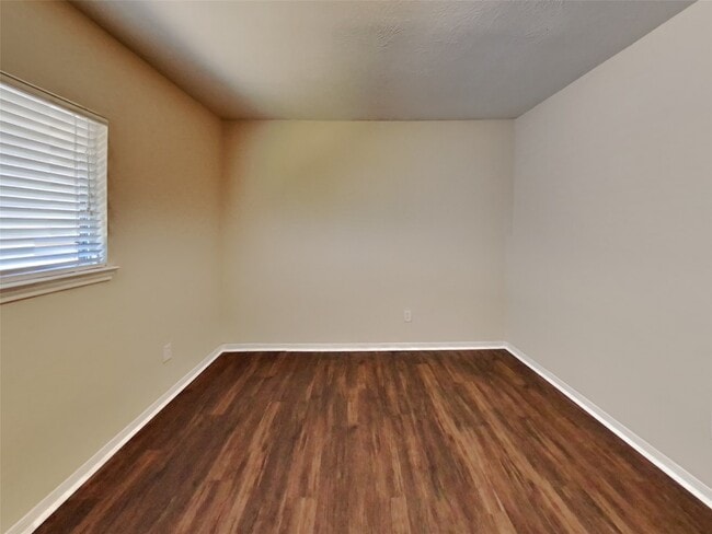 Building Photo - 2414 Teal Run Pl Dr