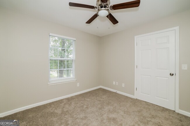 Building Photo - 117 Mayflower Cir