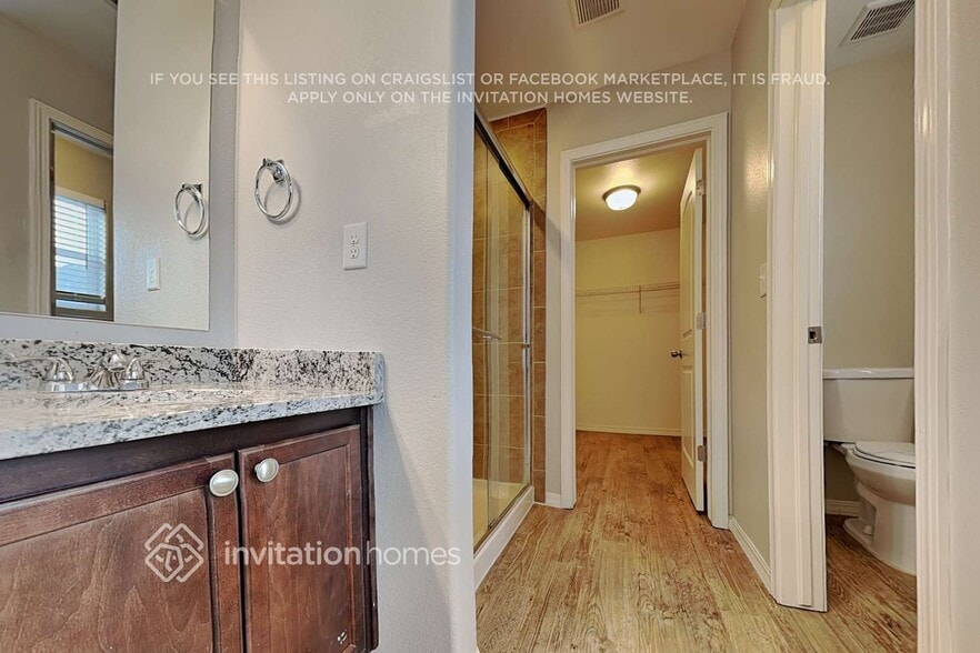 Building Photo - 4047 Creek Legend View