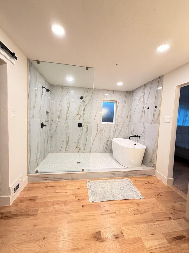 Building Photo - 7806 Rolling Acres Dr