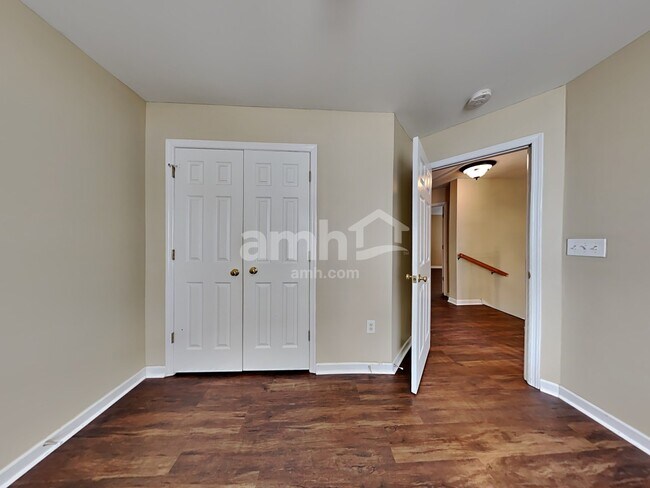Building Photo - 1520 Arden Court