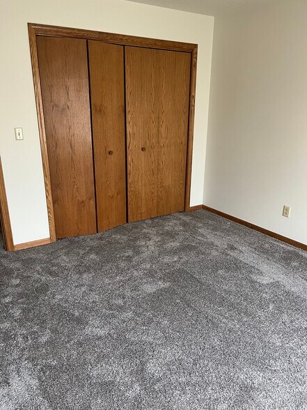 Master bedroom - 2207 Oakleaf St
