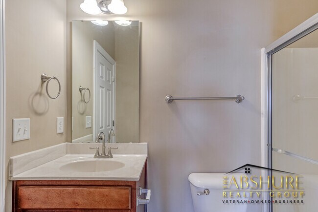 Building Photo - 325 Timber Meadow Lake