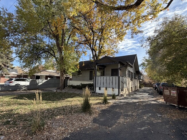 Building Photo - 1324 Balsam Ave