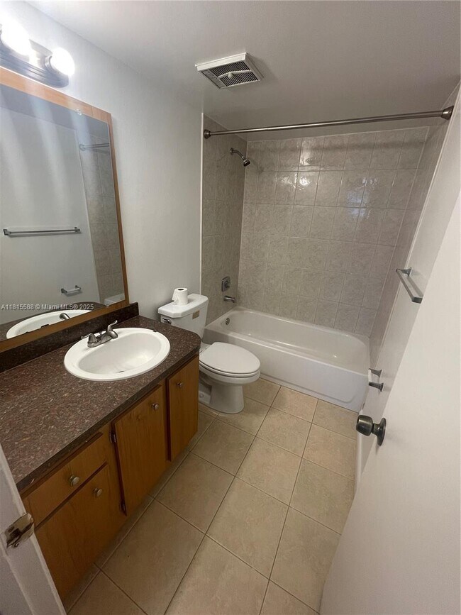 Building Photo - 1283 SW 46th Ave