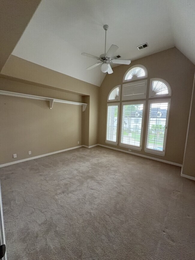 Building Photo - 16410 Emilia Ct