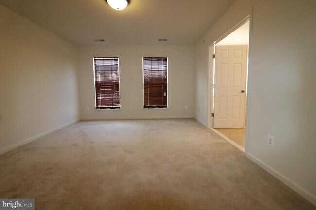 Building Photo - 21727 Indian Summer Terrace