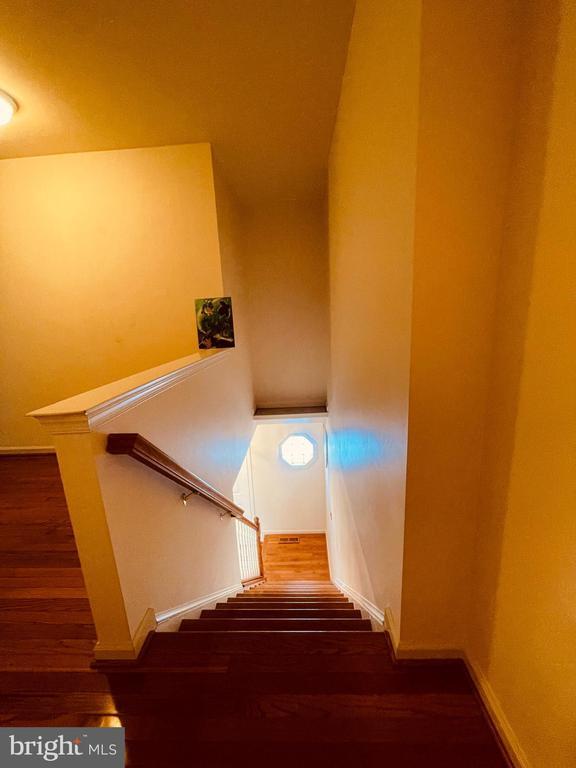 Building Photo - 404 Navaho Dr