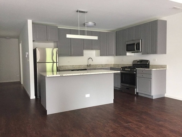 Floorplan - 5524-5526 S. Everett Avenue