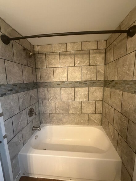 Building Photo - 1153 Sullivant Ave