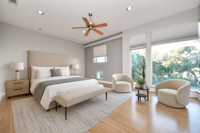 Building Photo - 1610 Calumet St