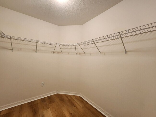Building Photo - 11910 Winterset Cove Dr