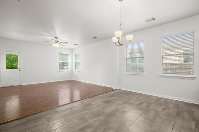 Building Photo - 1300 Estival Dr