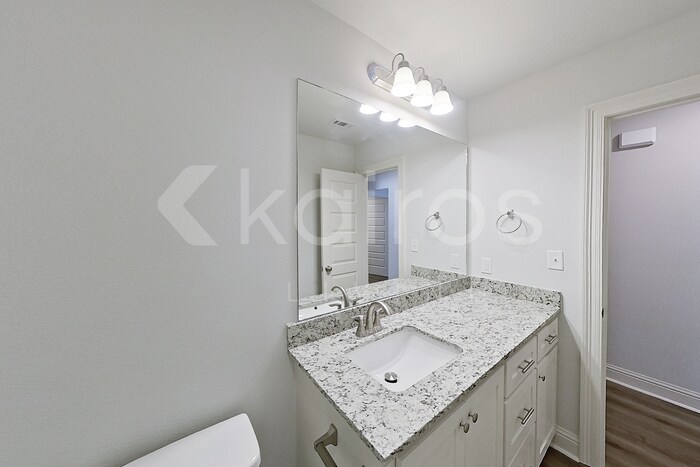 Building Photo - 8025 Hendrick Dr