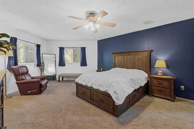 Building Photo - 2202 Barton Springs Dr