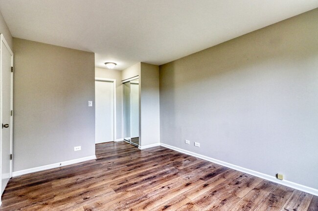 Building Photo - 364 Grissom Ct