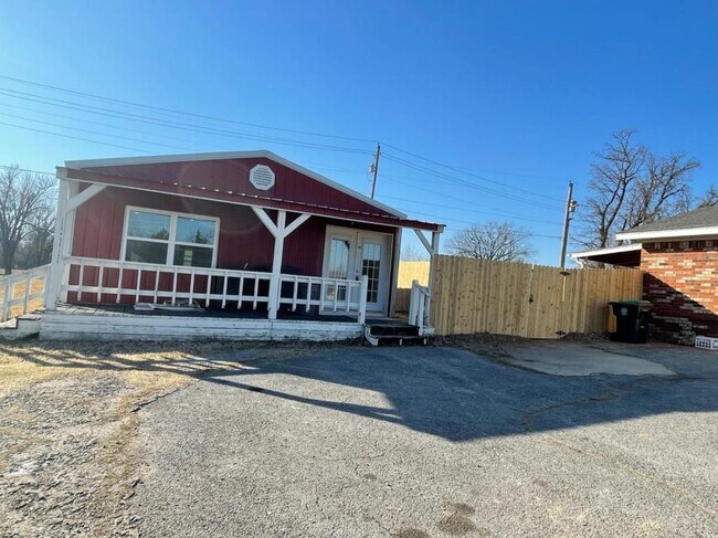 Building Photo - 1539 N Heritage Ln