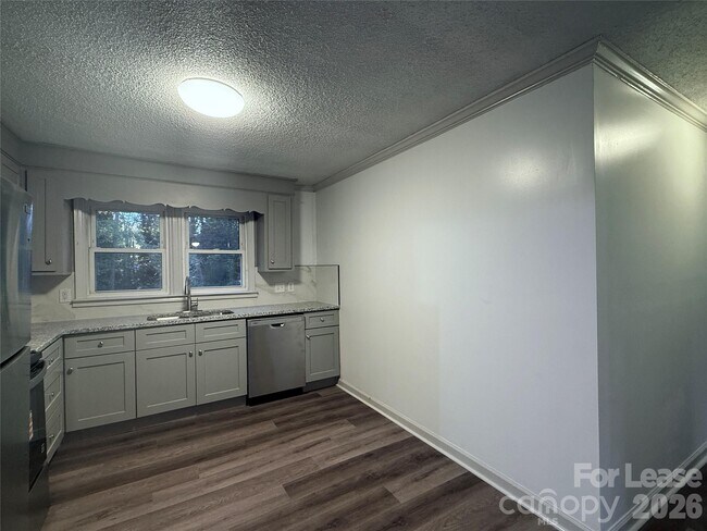 Building Photo - 9225 Moores Chapel Rd