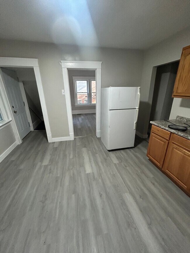 Building Photo - Section 8 Accepted!