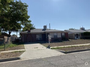 Building Photo - 10092 Yukon St