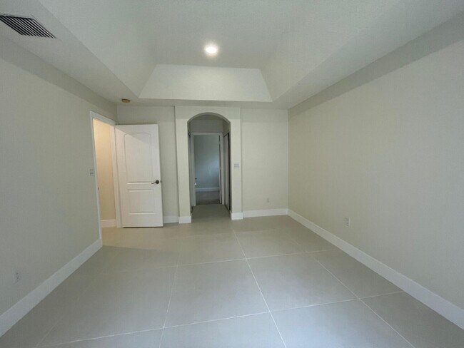 Building Photo - 1806 NW 98th Ave